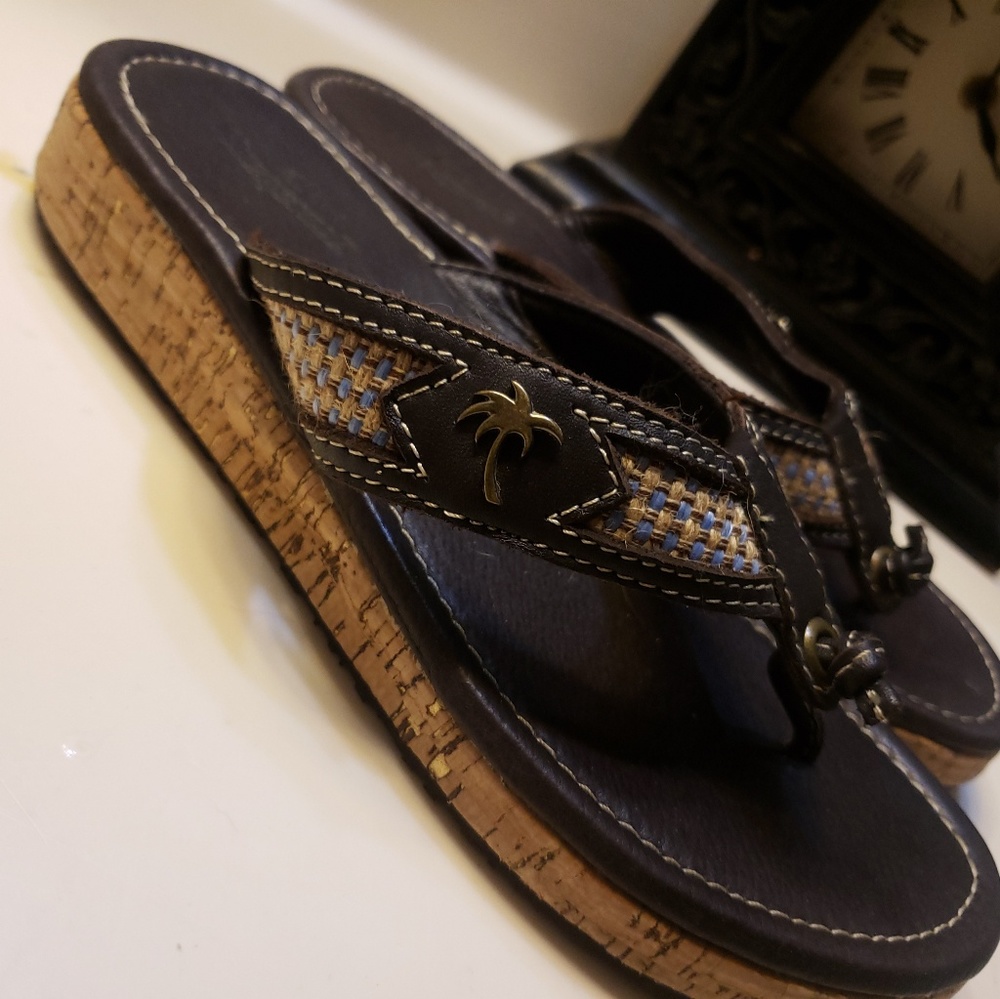 Brown & cork palm tree flip flops